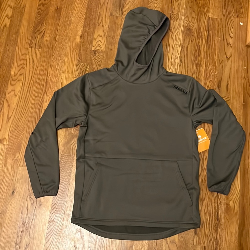 NWT! Gray men’s size medium, nomad hoodie